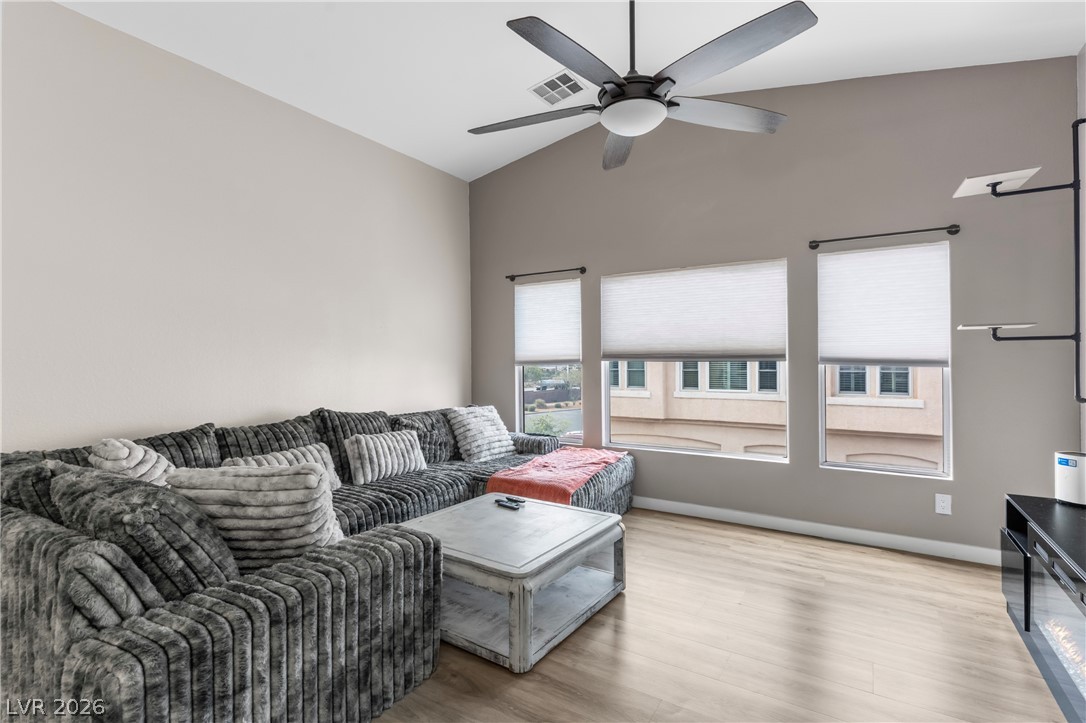 1603 Lefty Garcia Way Property Photo 10