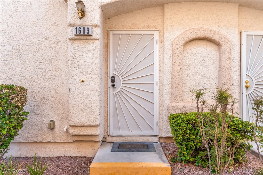 1603 Lefty Garcia Way Property Photo 28