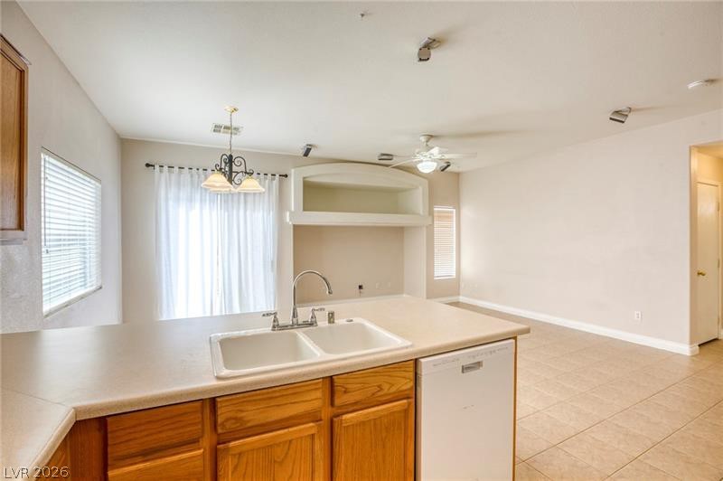 2818127 Property Photo 4