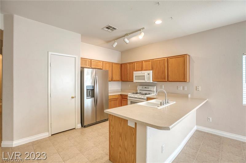 2818127 Property Photo 5