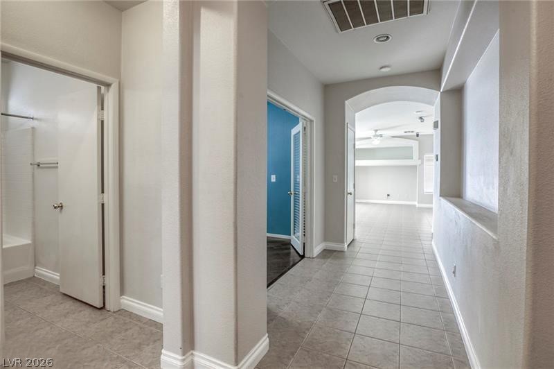 2818127 Property Photo 22