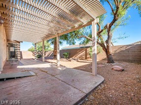8213 Weeping Springs Avenue Property Photo 3