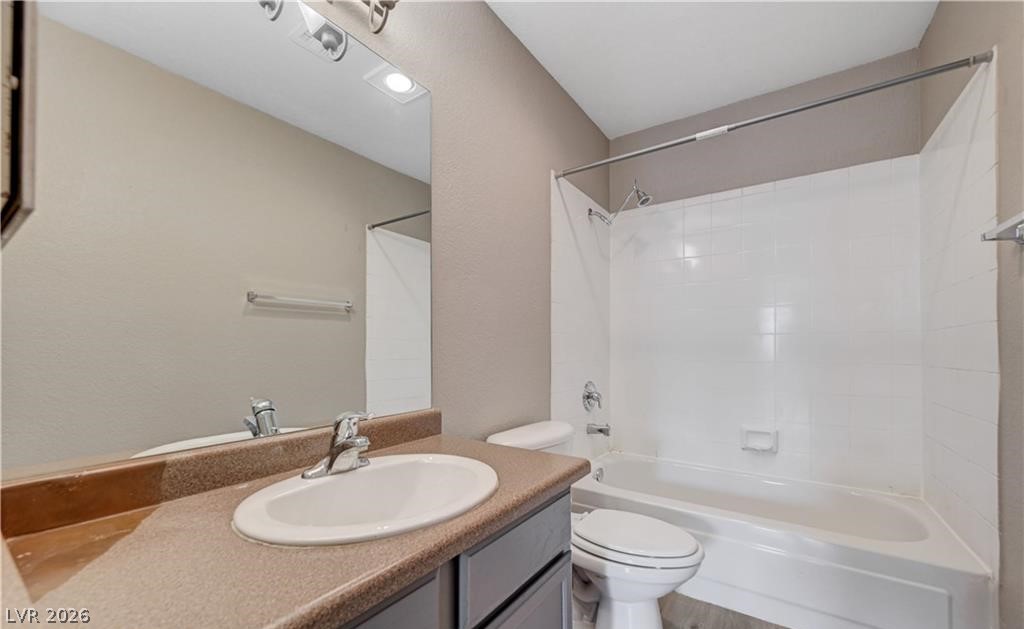 5074 South Rainbow Boulevard 206 Property Photo 18