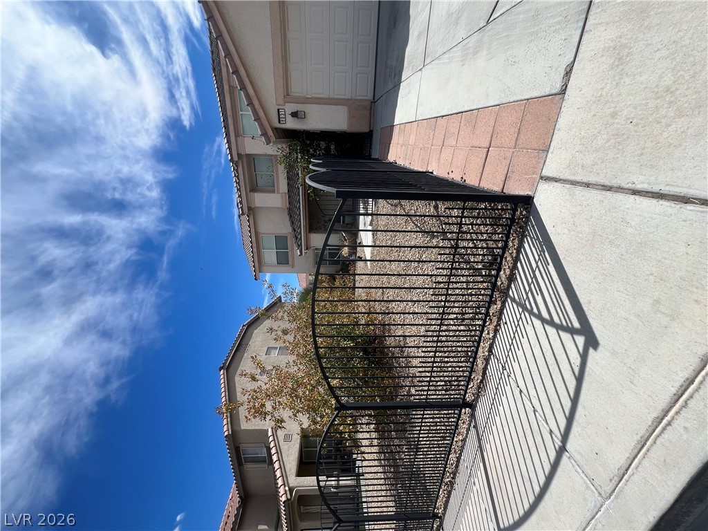 8031 Jeannie Marie Court Property Photo 3