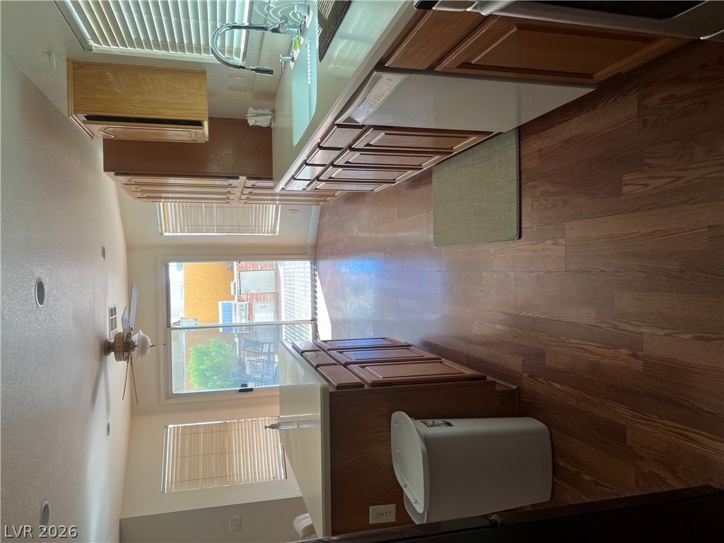 8031 Jeannie Marie Court Property Photo 6