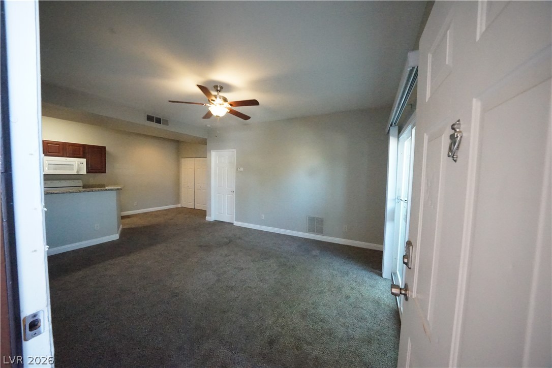 5146 South Jones Boulevard 104 Property Photo 5