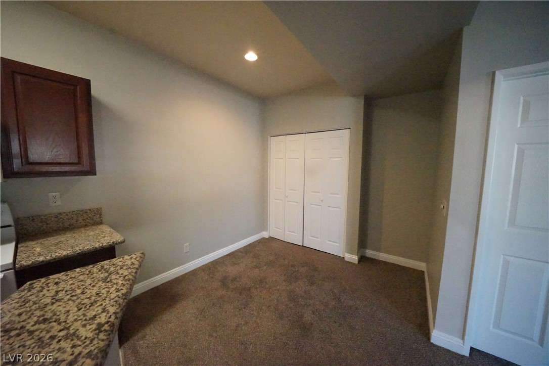 5146 South Jones Boulevard 104 Property Photo 8