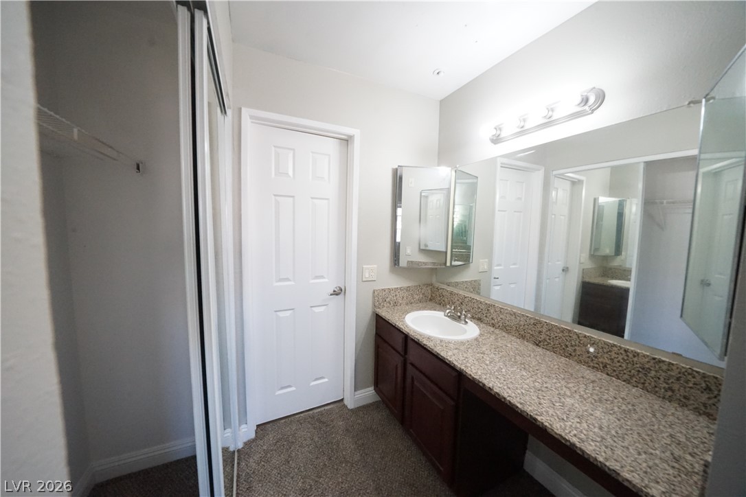 5146 South Jones Boulevard 104 Property Photo 13