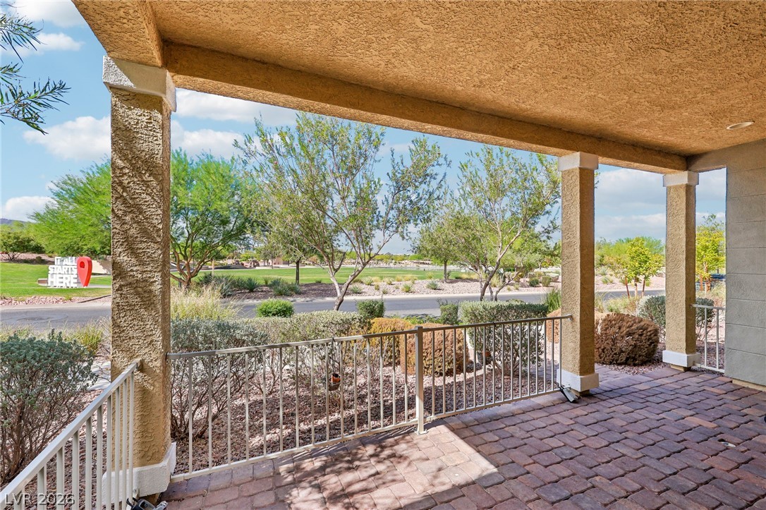 1100 East Sunset Road Property Photo 7
