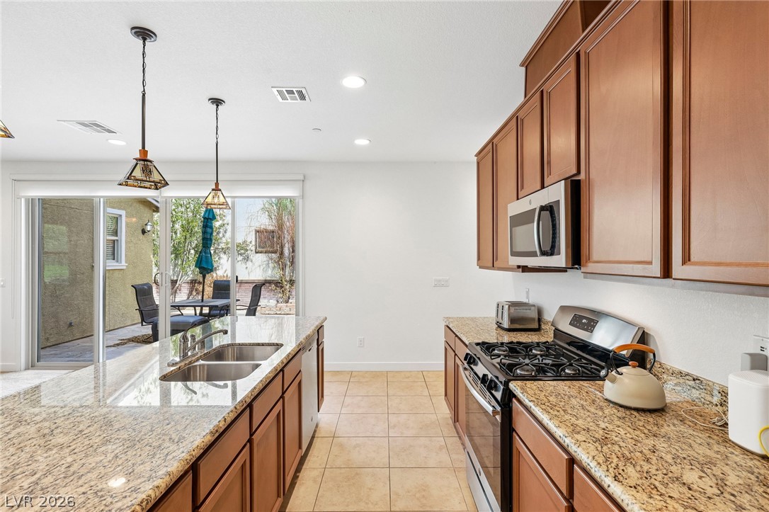1100 East Sunset Road Property Photo 15