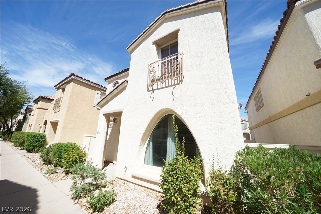 6709 Bluebell Garden Street Property Photo 3