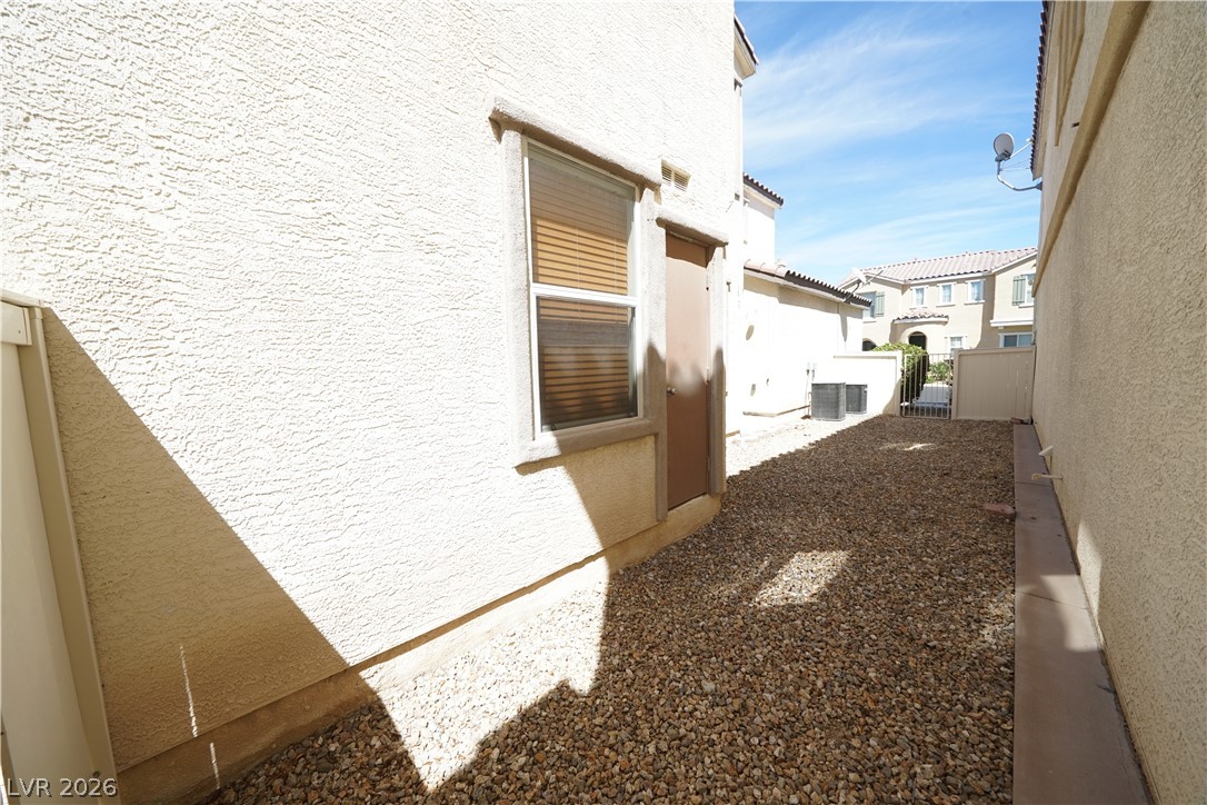 6709 Bluebell Garden Street Property Photo 13