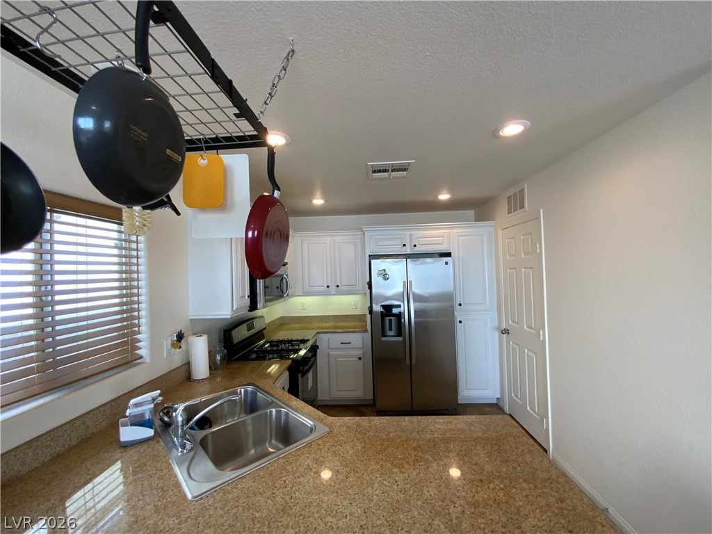 8197 Sandy Slope Court Property Photo 12