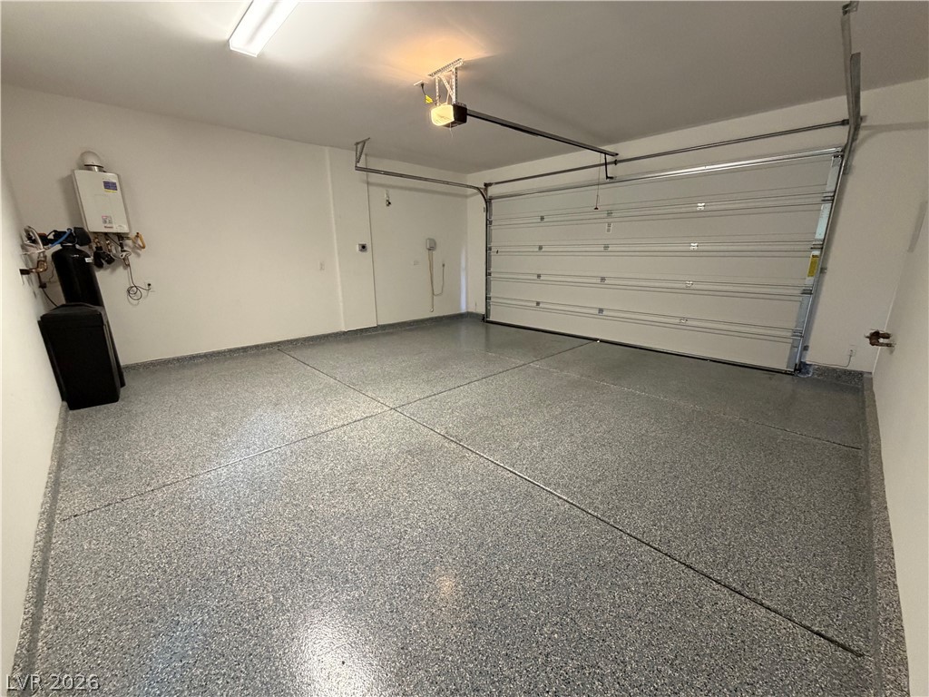 91 Medianoche Street Property Photo 7