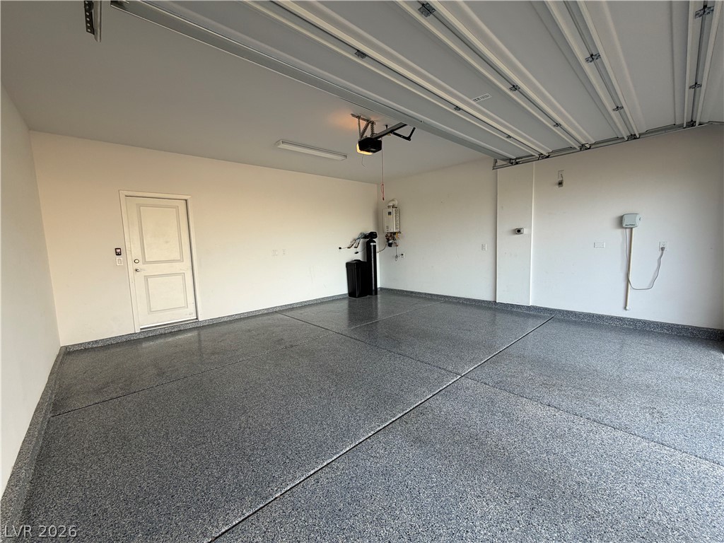 91 Medianoche Street Property Photo 8