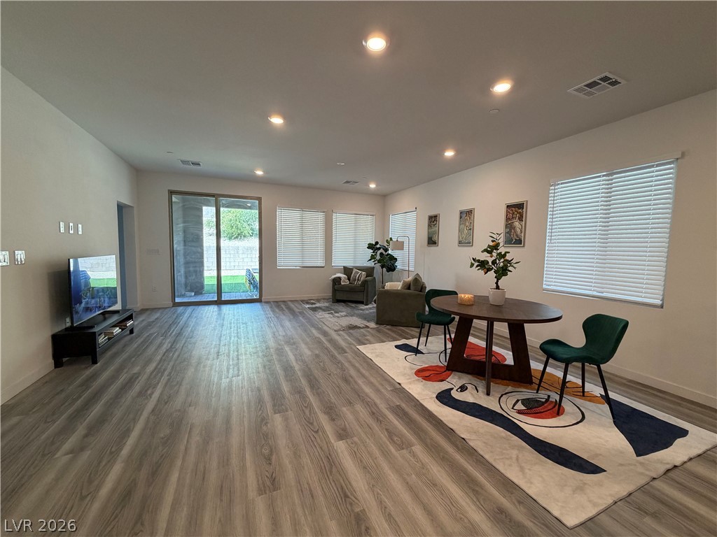 91 Medianoche Street Property Photo 12
