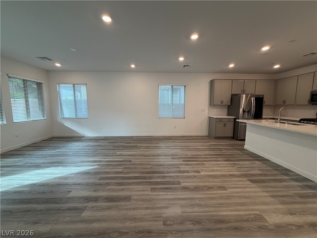 91 Medianoche Street Property Photo 14