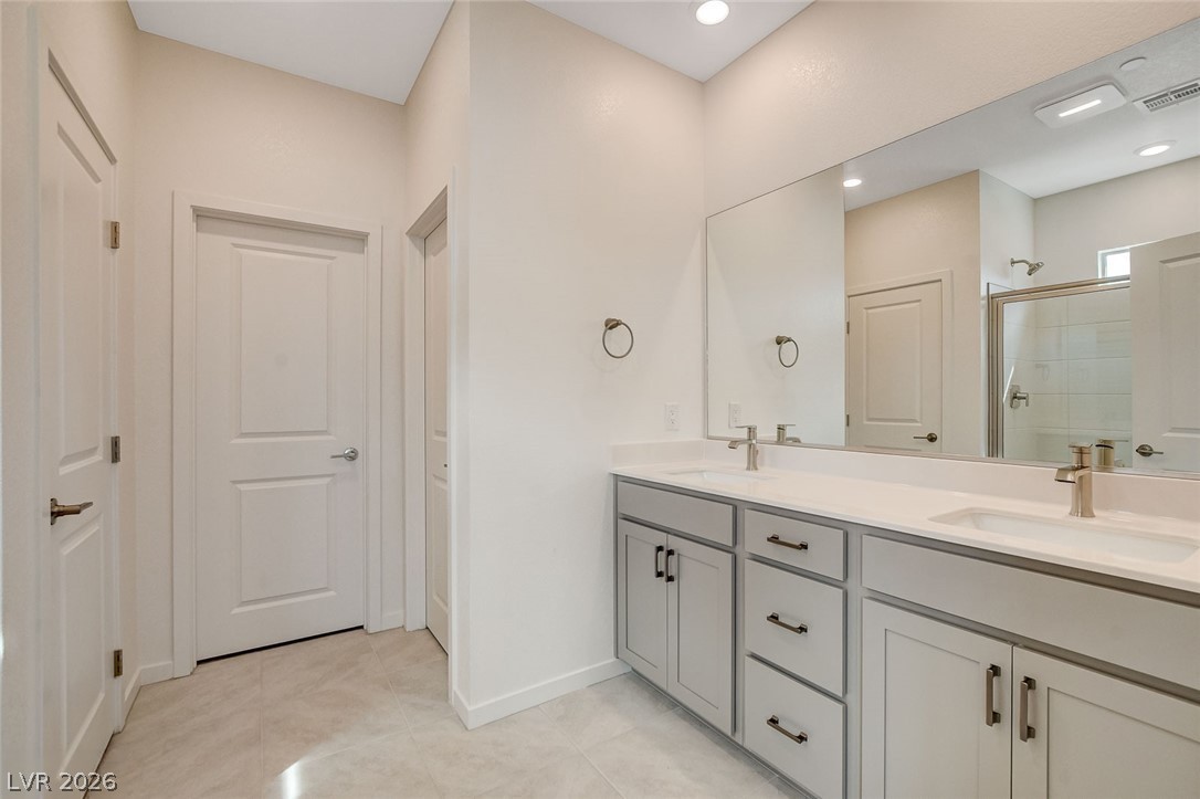 91 Medianoche Street Property Photo 38