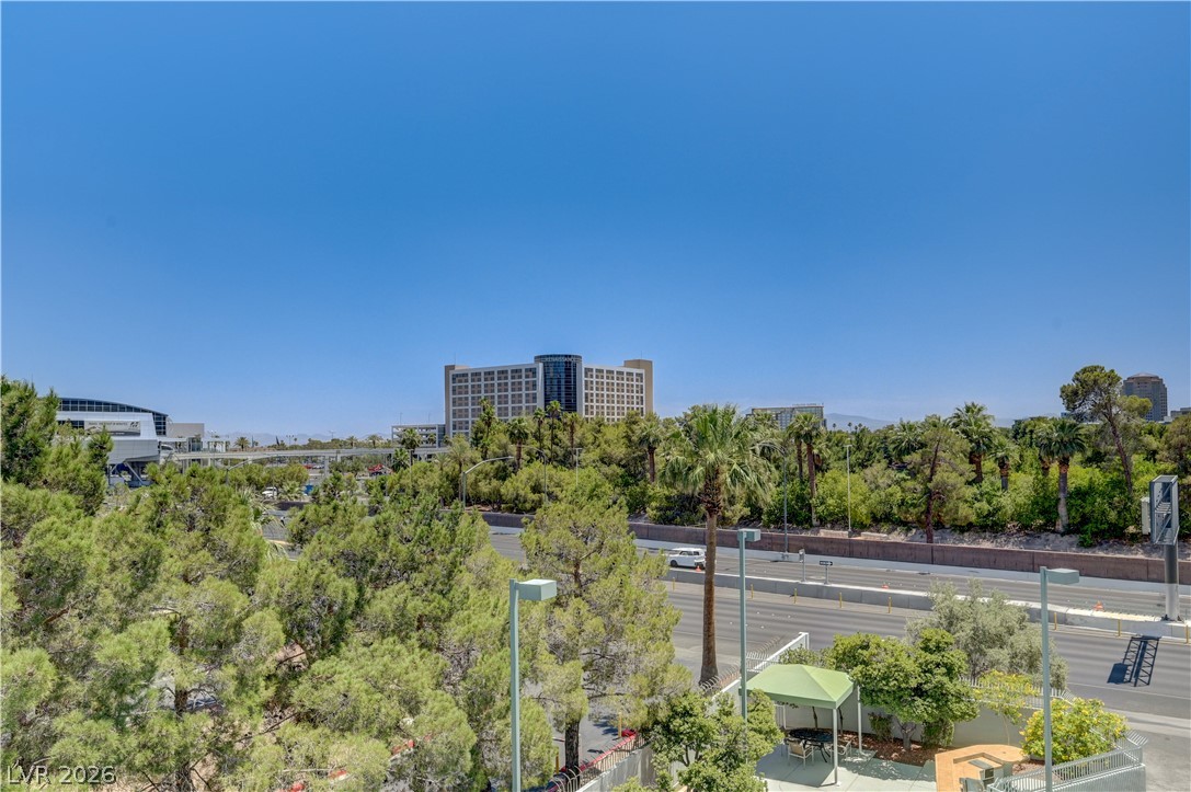 360 East Desert Inn Road 402 Property Photo 36