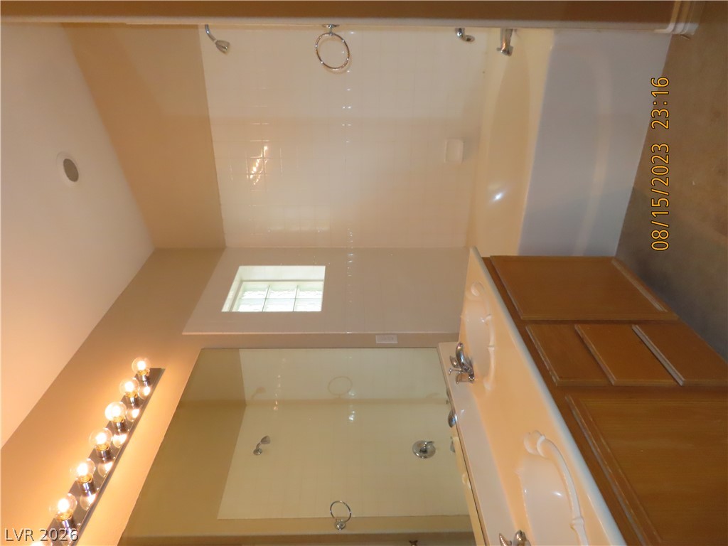 1561 Tillman Falls Avenue Property Photo 17