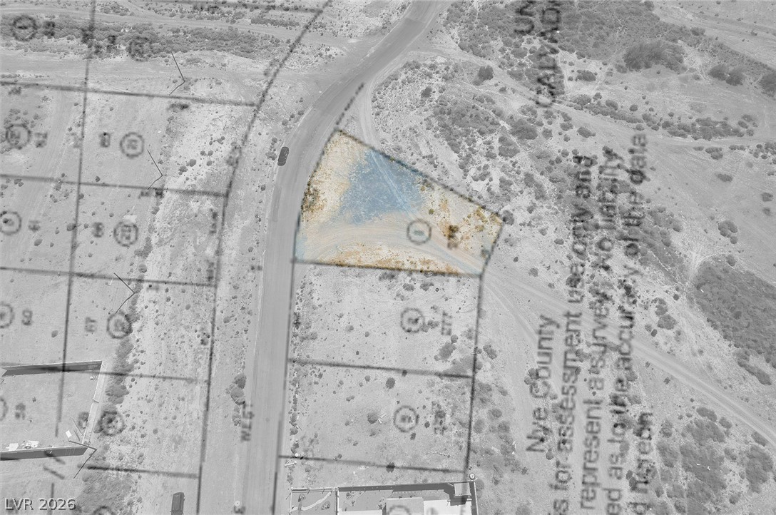 1060 South Firebird Circle Property Photo 1