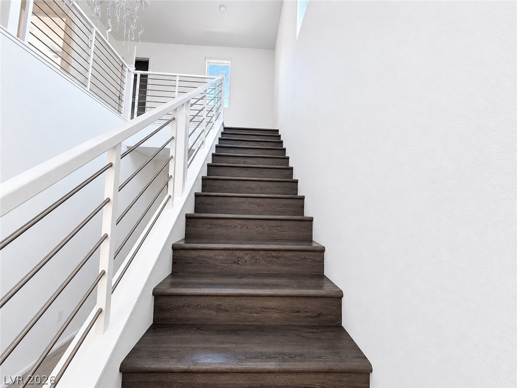 1033 Huckburn Avenue Property Photo 8