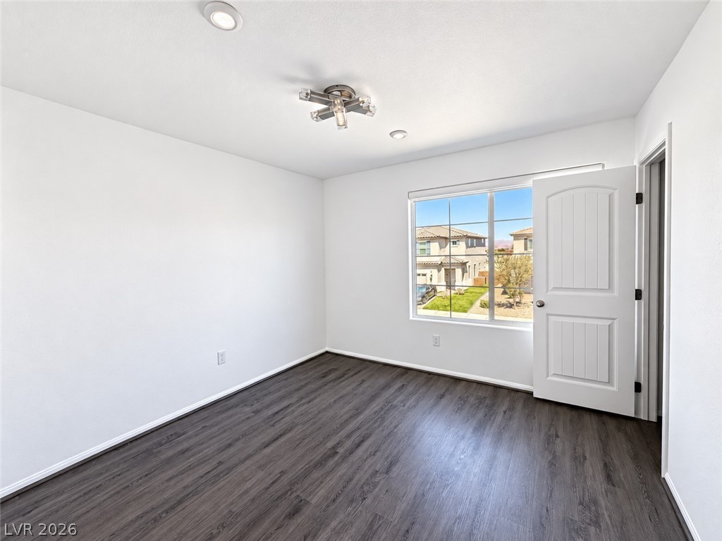 1033 Huckburn Avenue Property Photo 16