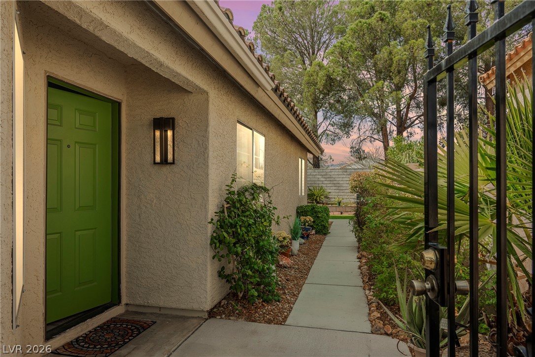 3213 Oyster Bay Street Property Photo 2