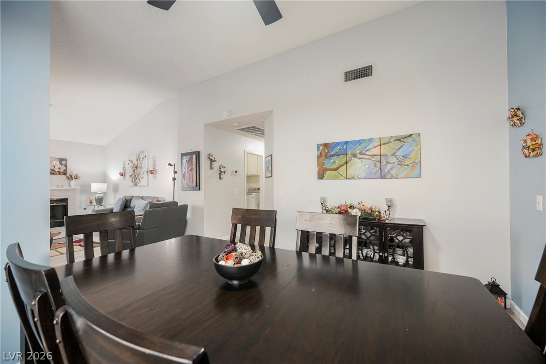3213 Oyster Bay Street Property Photo 9
