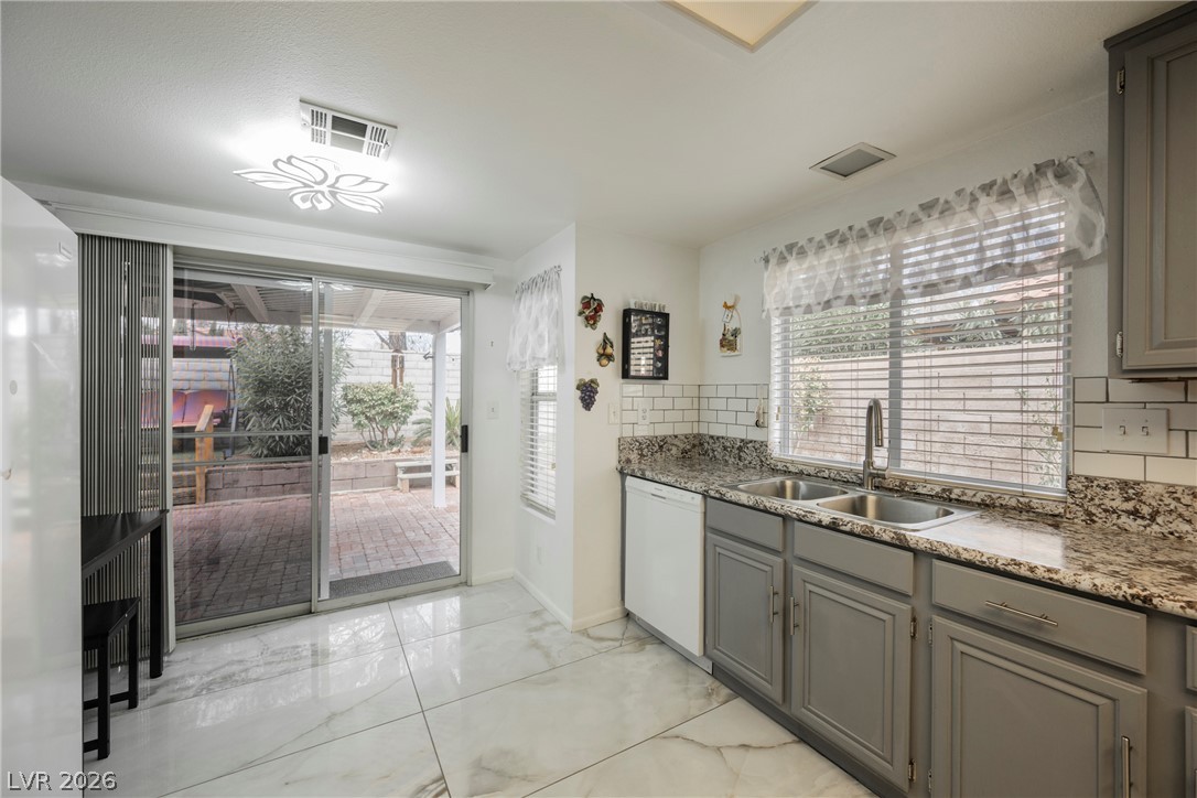 3213 Oyster Bay Street Property Photo 14