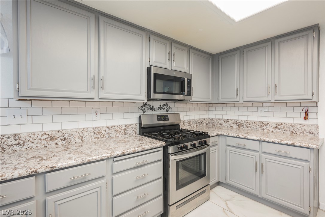 3213 Oyster Bay Street Property Photo 17