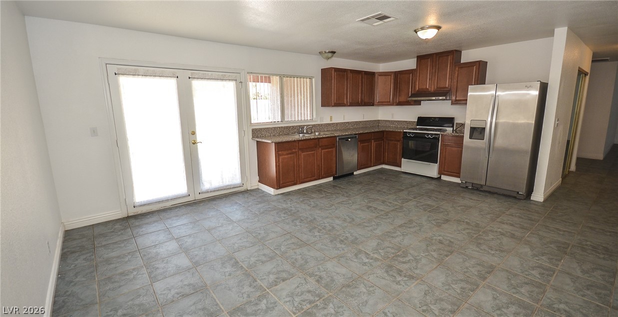 6772 Carrera Drive Property Photo 7