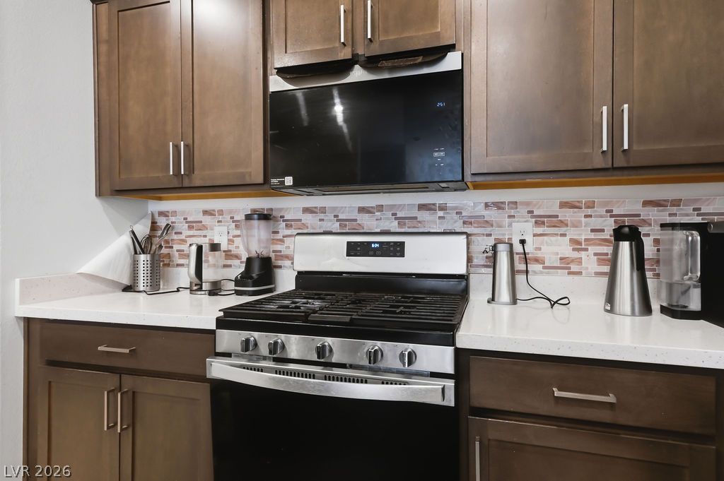 10946 Fennel Avenue Property Photo 17