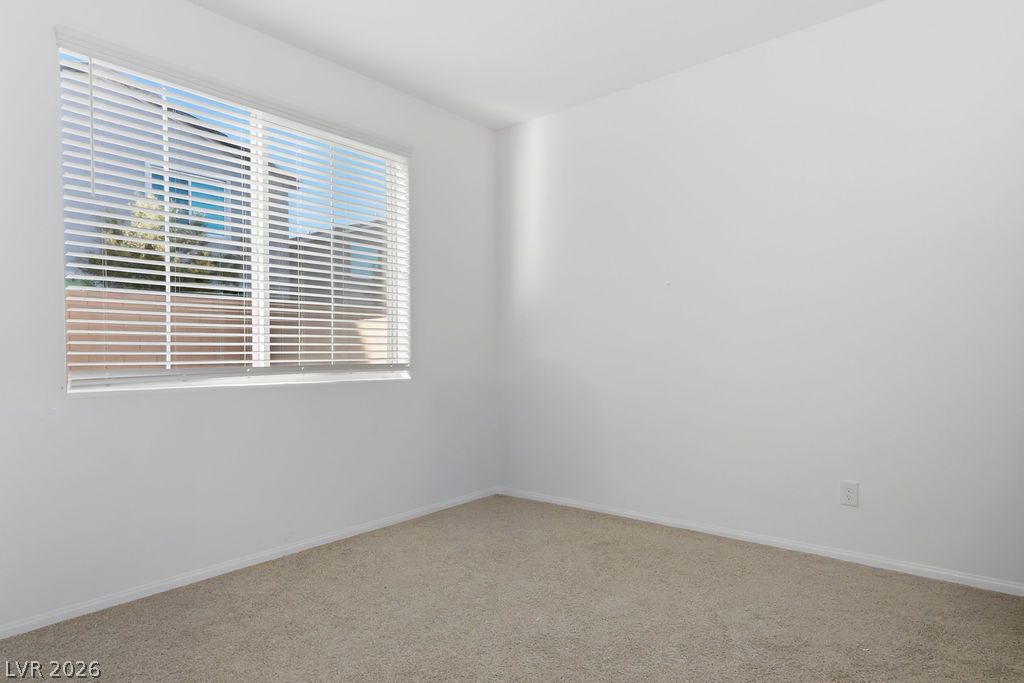 10946 Fennel Avenue Property Photo 22