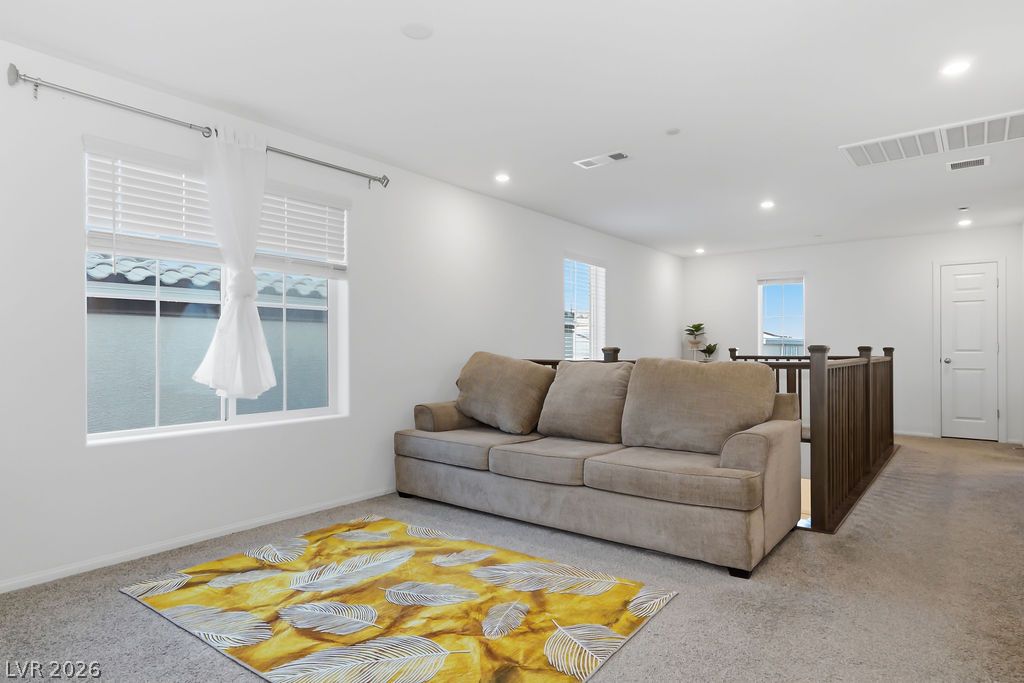 10946 Fennel Avenue Property Photo 25