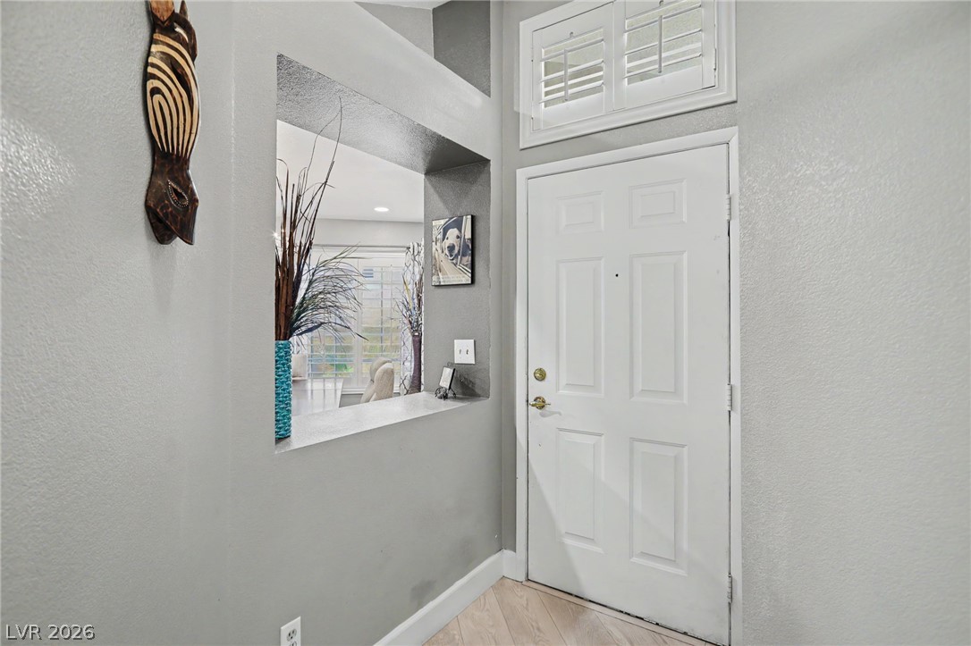 405 Breeze Way Property Photo 8
