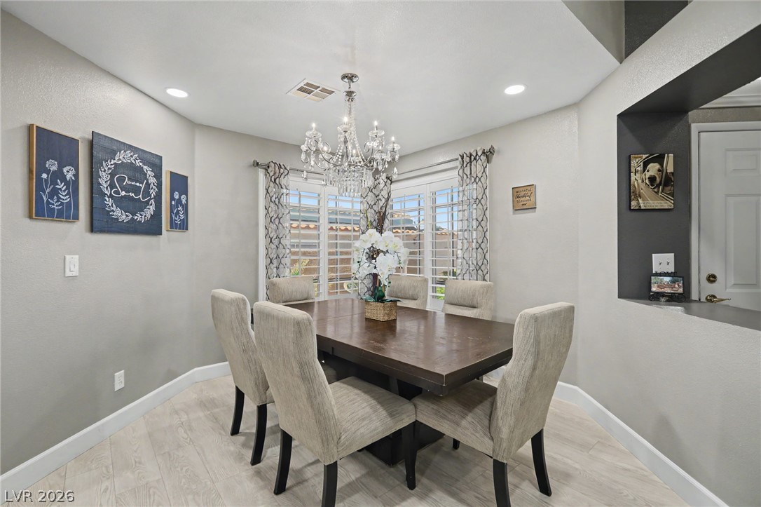 405 Breeze Way Property Photo 16