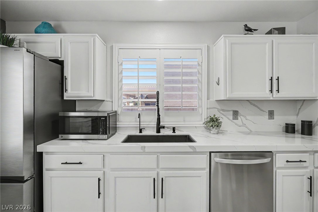 405 Breeze Way Property Photo 20