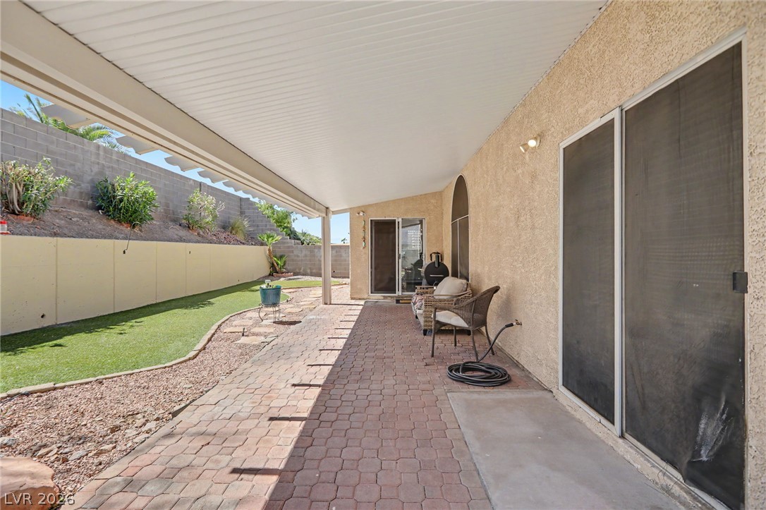 405 Breeze Way Property Photo 33