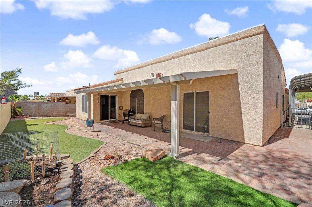 405 Breeze Way Property Photo 34