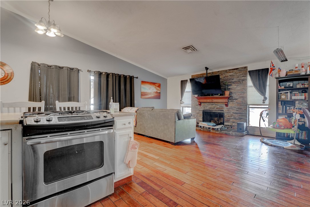 1304 Capri Drive A Property Photo 2