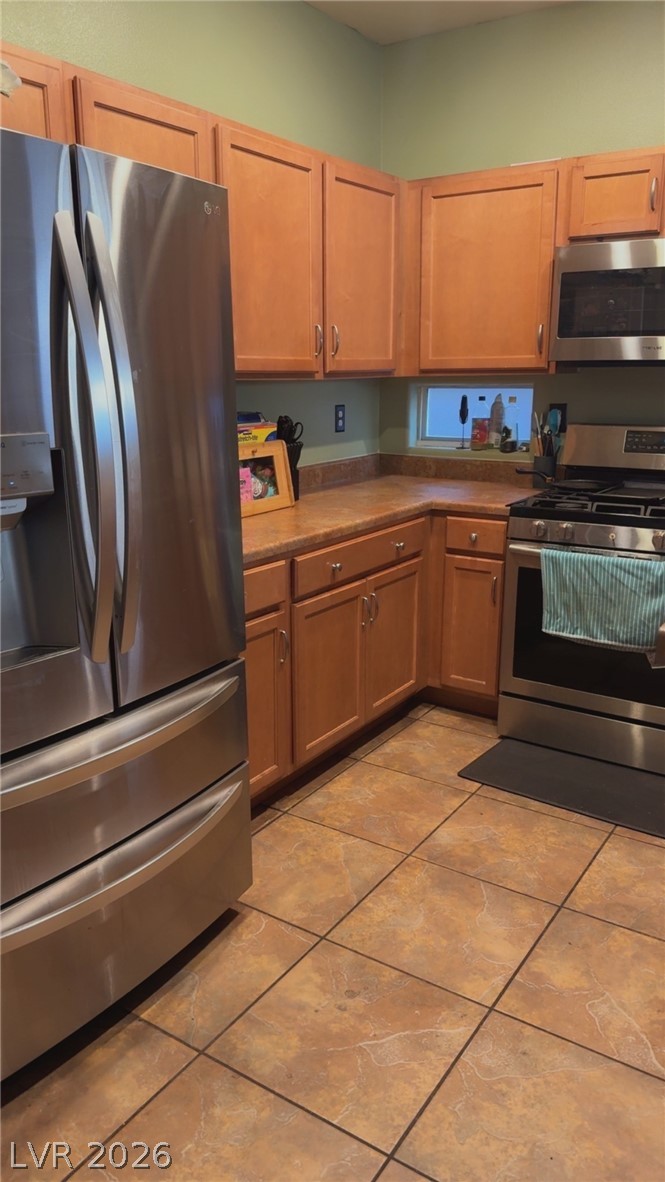 8913 Cambridge Glen Court Property Photo 5
