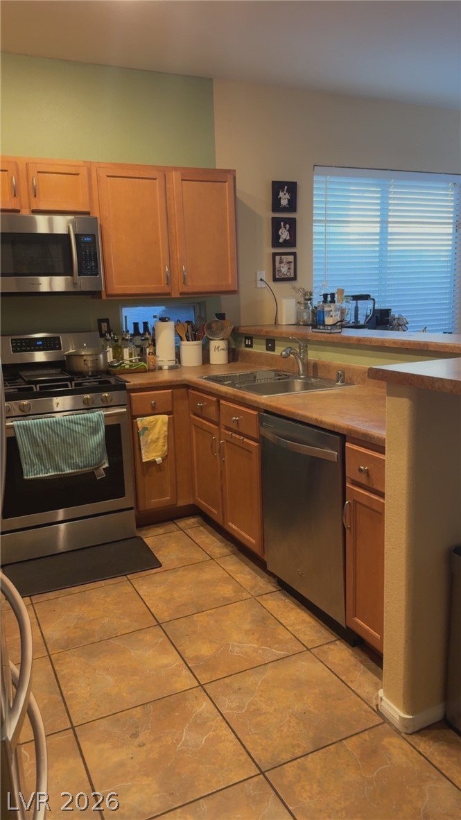 8913 Cambridge Glen Court Property Photo 6