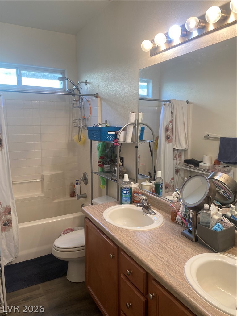 8913 Cambridge Glen Court Property Photo 17