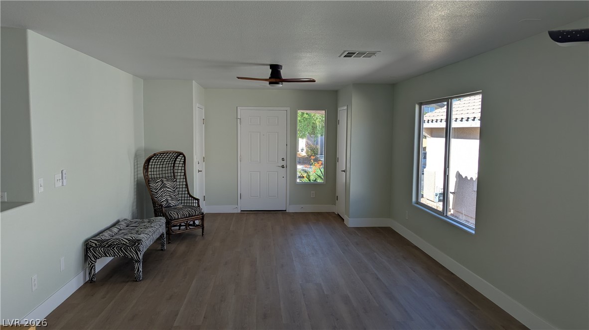 2818217 Property Photo 3