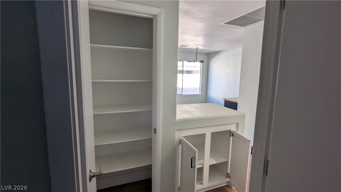 2818217 Property Photo 13