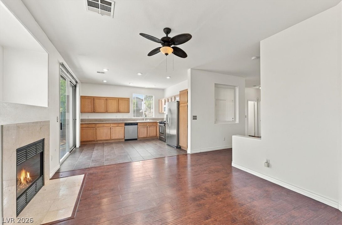 10500 Jeremy Pointe Avenue Property Photo 6