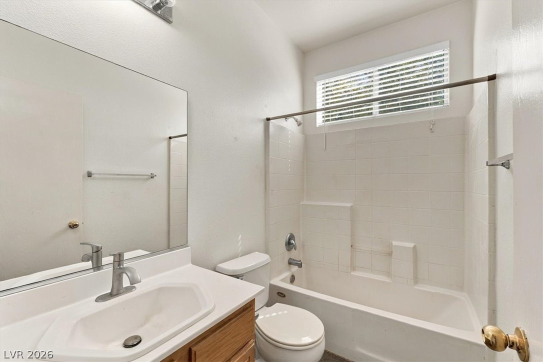 10500 Jeremy Pointe Avenue Property Photo 14