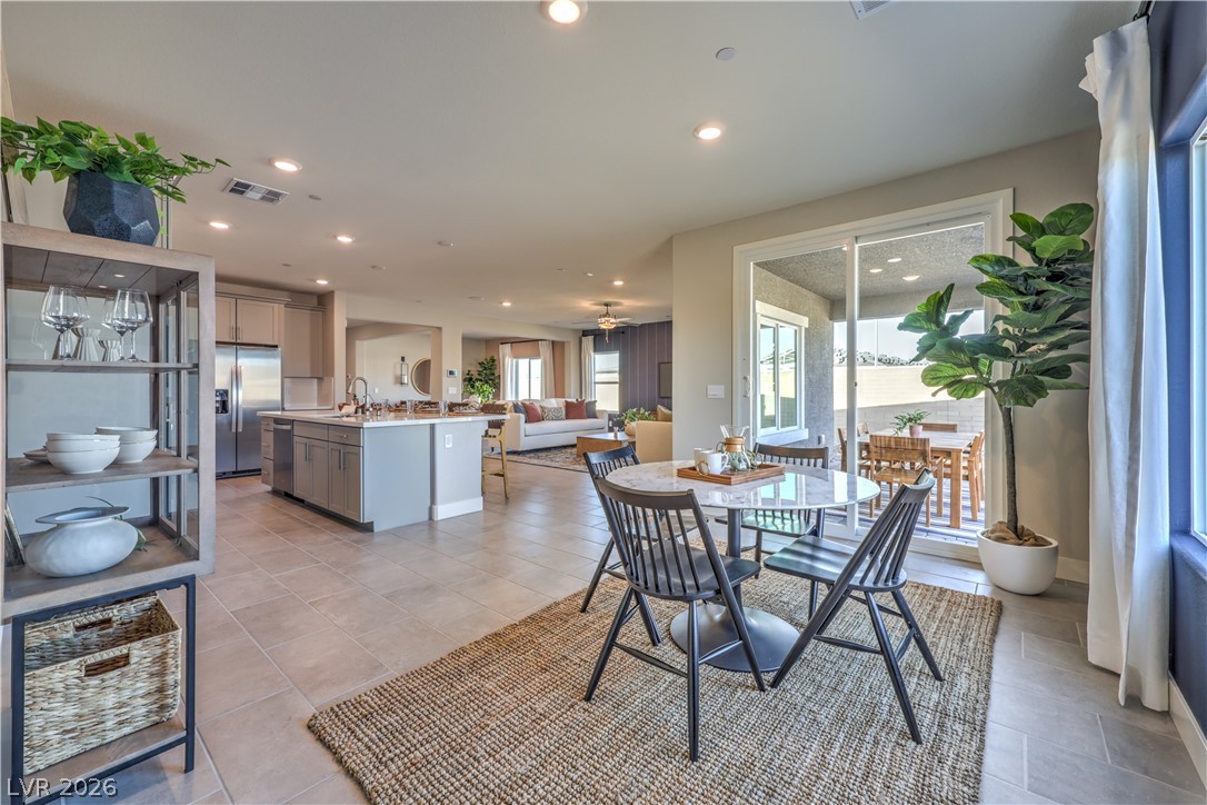 1044 Gentle Swan Street Property Photo 11