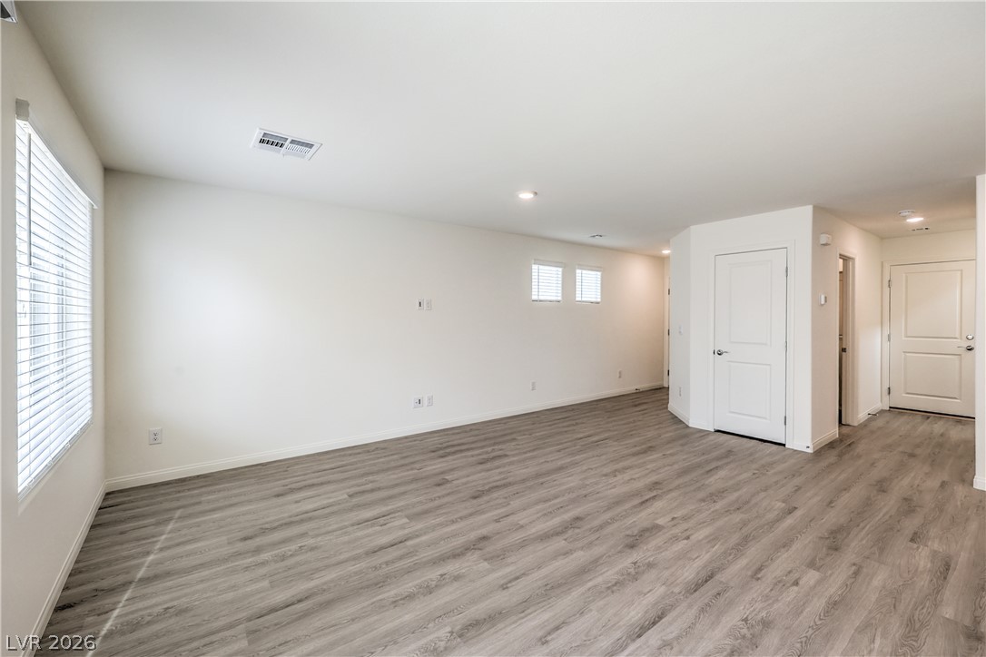 908 Alethea River Avenue Property Photo 7
